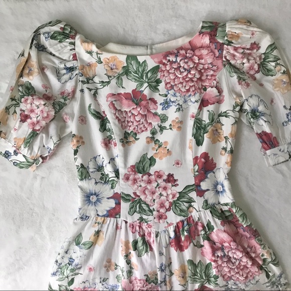 Vintage Cottagecore Floral Open Back Midi Dress 🌿 - Picture 13 of 17